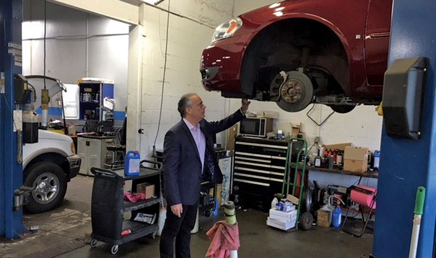 Offsite reconditioning gives dealers room to grow Automotive News