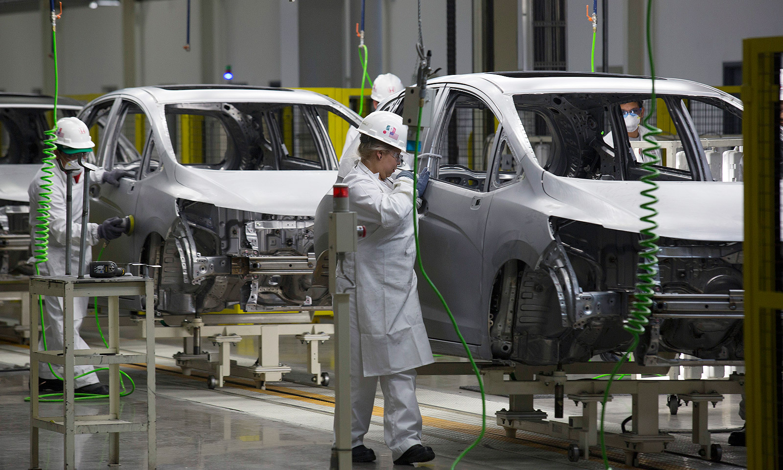 Mexico auto exports, output rise in June Automotive News