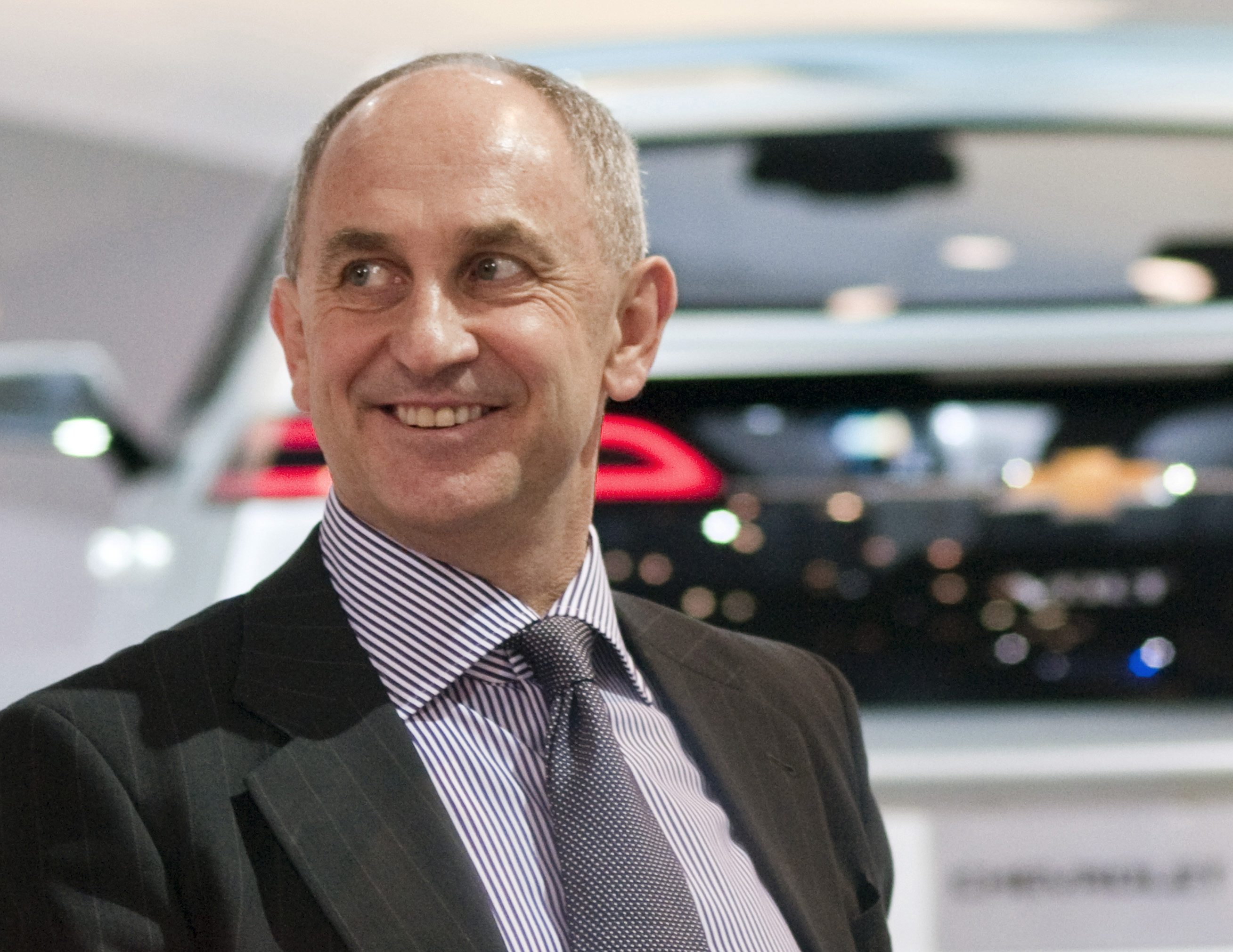 CFO GM to stabilize product spending, avoid swings Automotive News