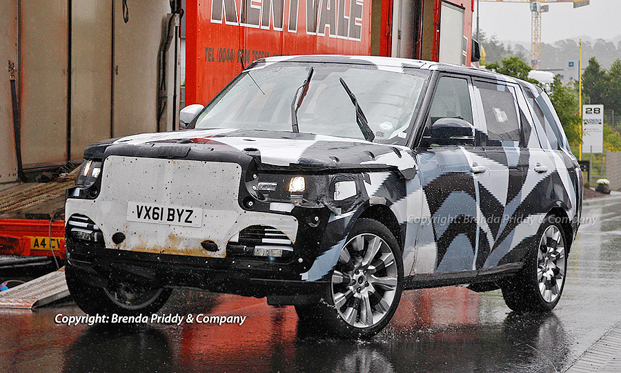 SPIED: Long-wheelbase Range Rover