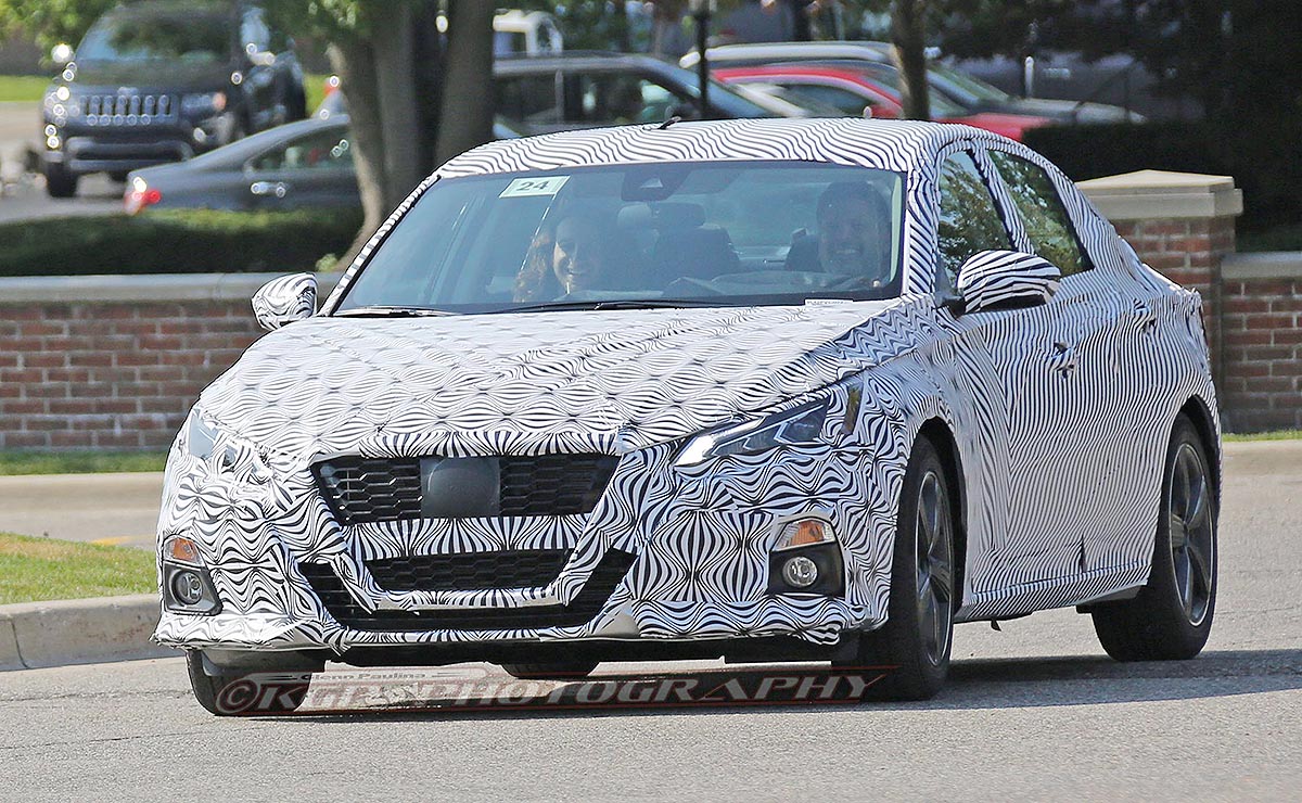 2018 Nissan Altima spy photos