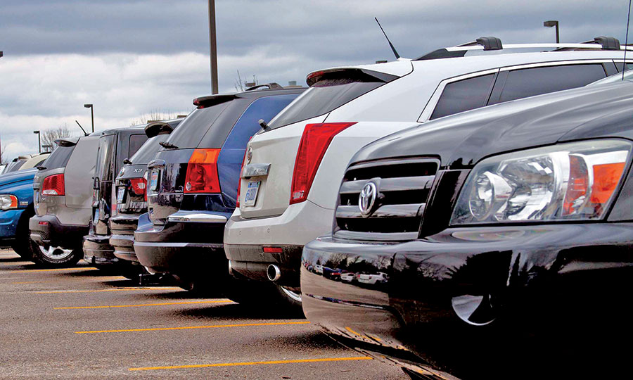 Dealers anxiously await offlease vehicles Automotive News