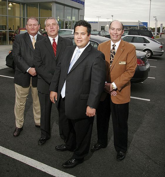 Va. dealers turn to local credit unions Automotive News