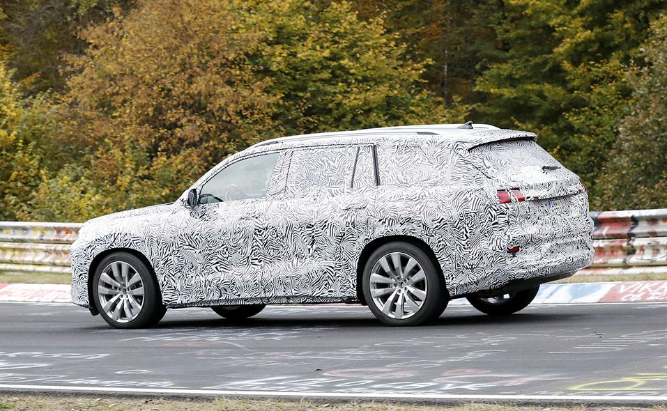 Audi Q9 spy photos photo gallery