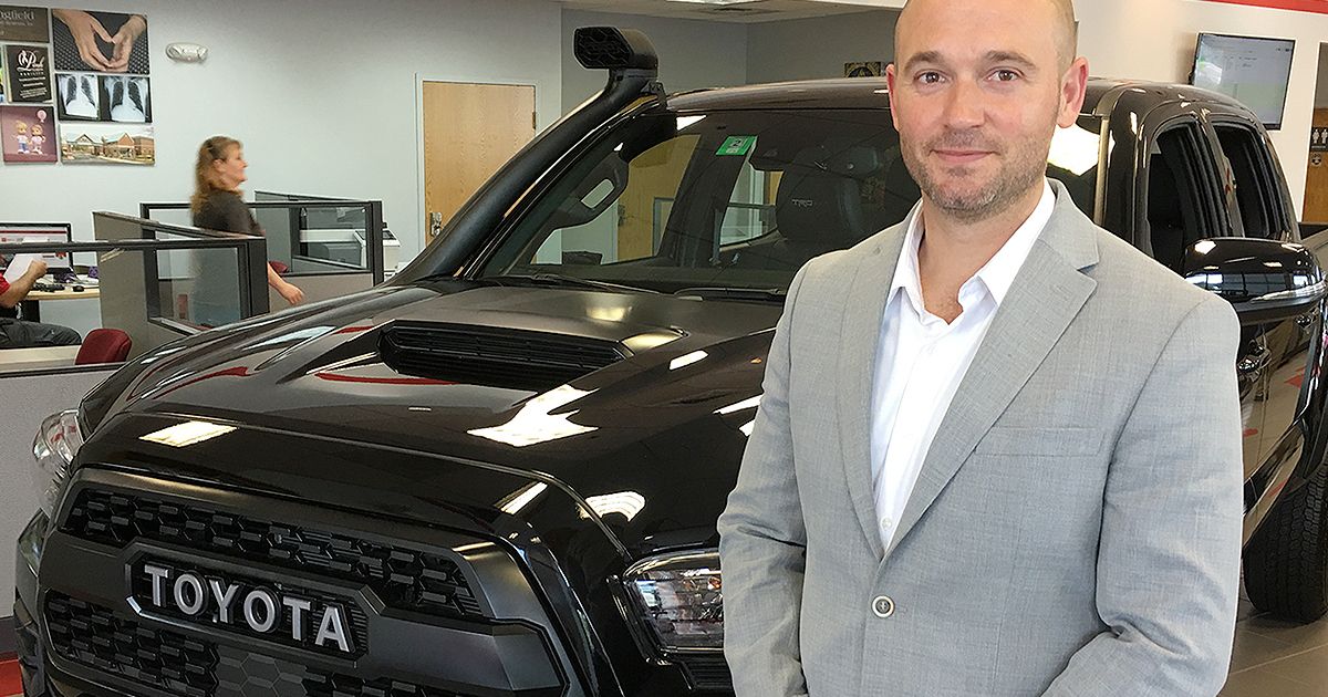 car dealership finance manager salary canada