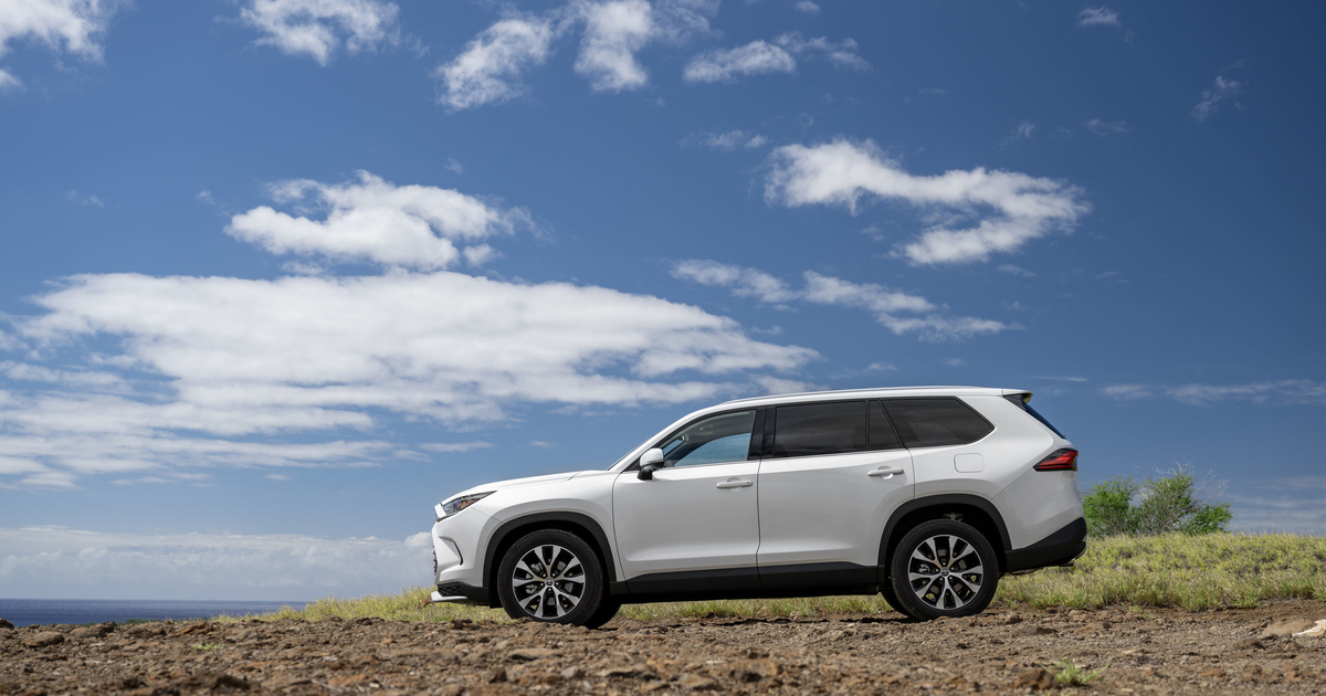 Toyota Grand Highlander, Lexus TX stop-sale issued over airbags ...