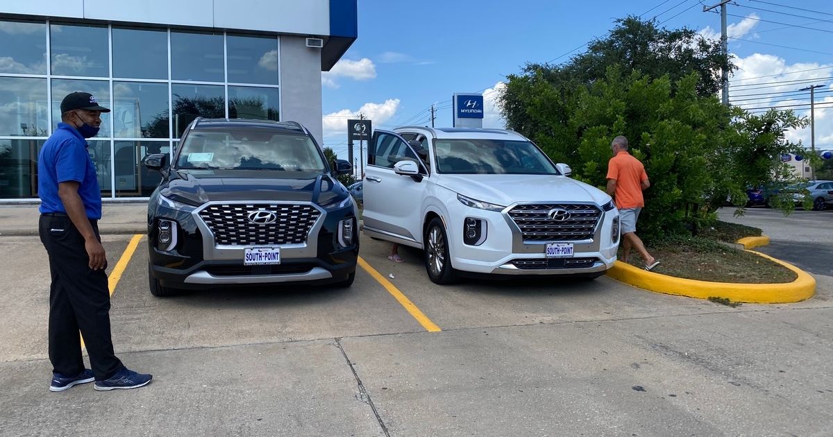 HYUNDAI Deliveries slip in Sept. Automotive News