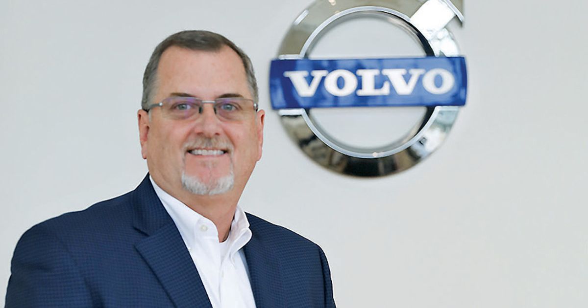 Volvo dealer leader Dealers push ahead on digital, EVs Automotive News