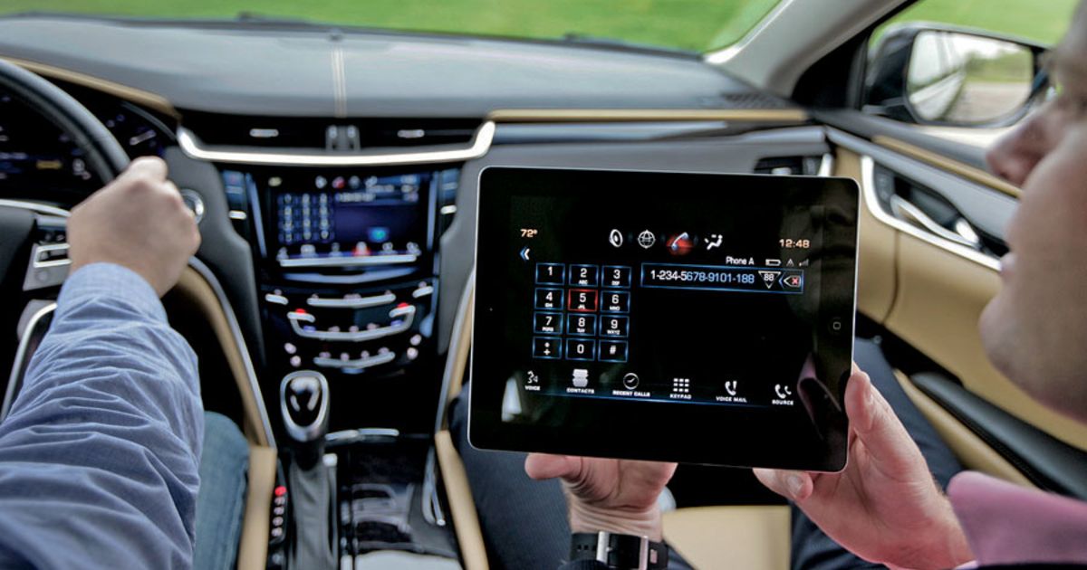 Cadillac infotainment plan includes experts, free iPads | Automotive News