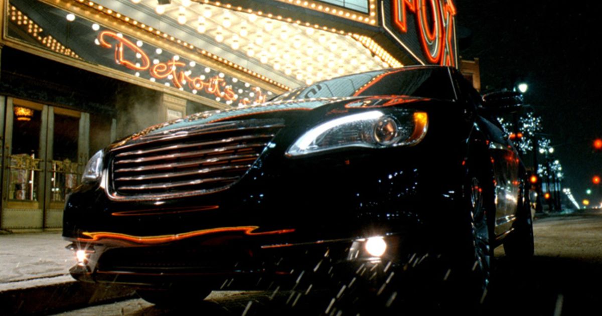 Chrysler dealers aim to cash in on the surprising 200 commercial