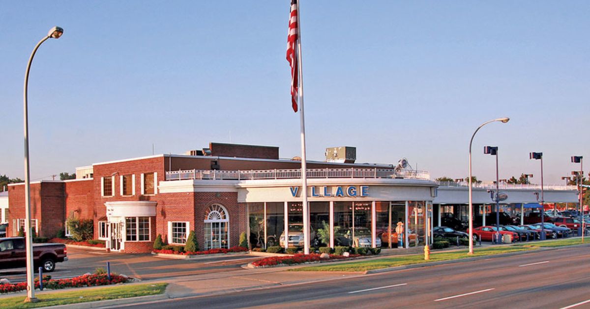 Look of Dearborn dealership reflects Ford's founder, history