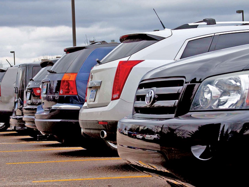 Dealers anxiously await offlease vehicles