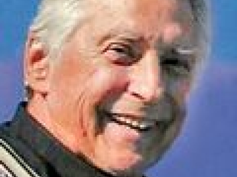 Maverick auto dealer Ron Tonkin dies at 82