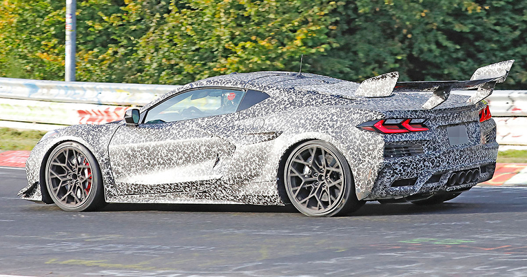 Corvette-ZR1-spy-photo-rear-quarter-MAIN_i.jpg