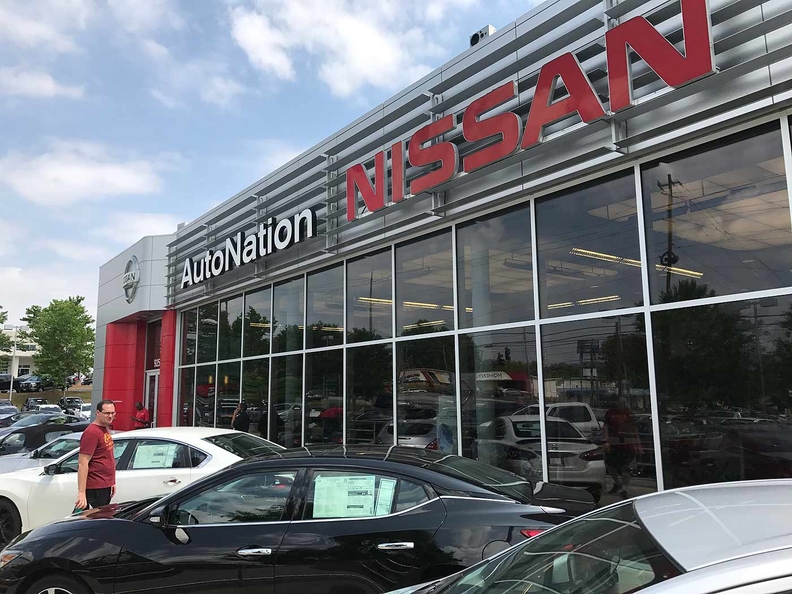 AutoNation's profit slips as percar margins rise Automotive News