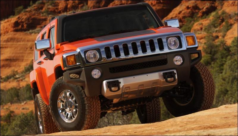 Hummer Hauls Revamped H2 H3 To New York