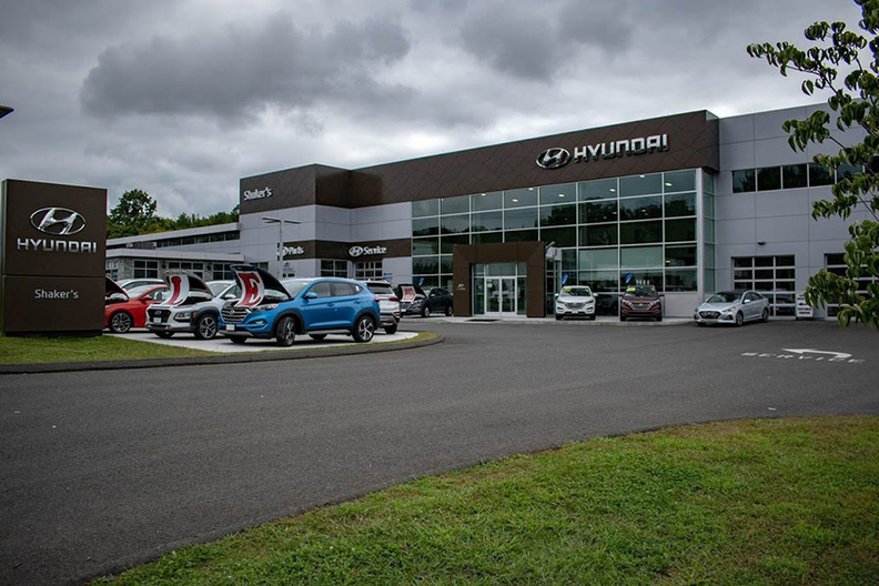 Retail tech startups turn to car dealerships for investment