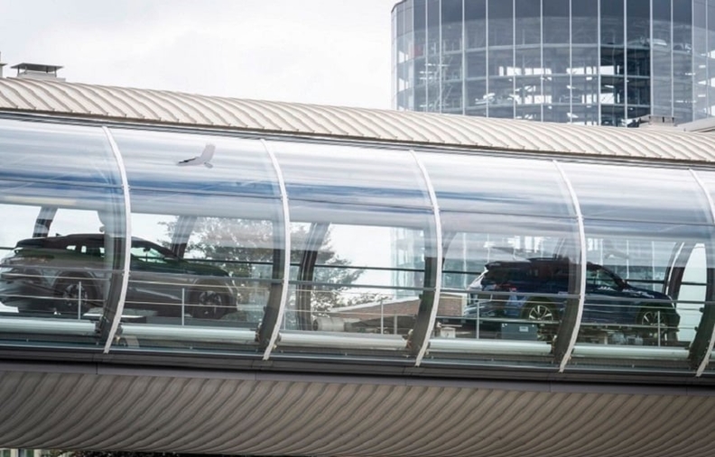 VW Wolfsburg - car conveyor bridge.jpg