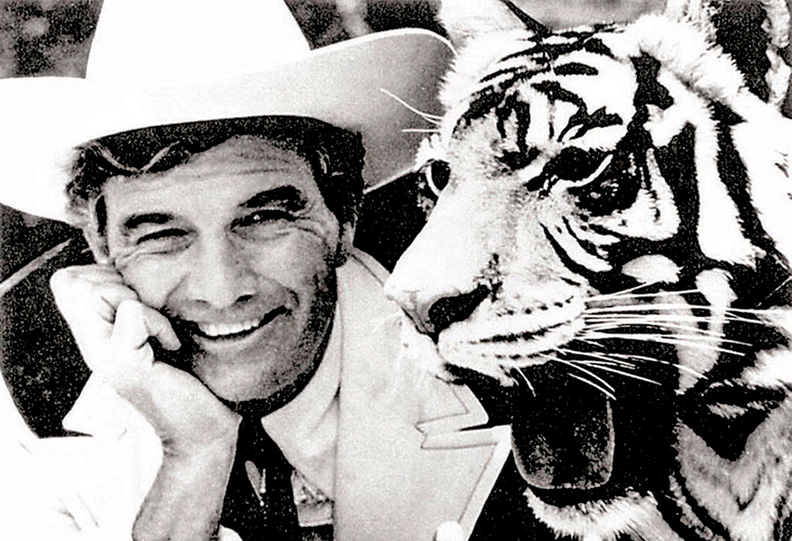 Last car dealership with Cal Worthington's name sold Automotive News