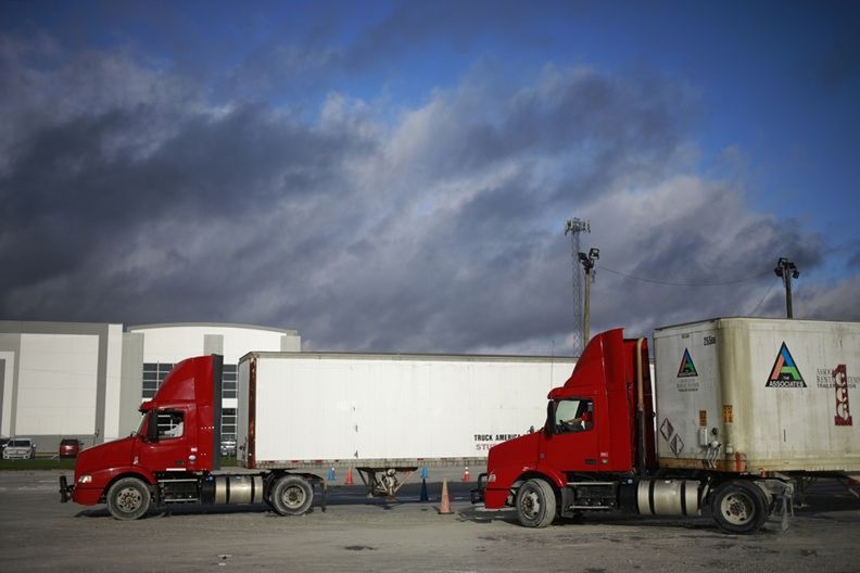 Korean truckers end weeklong strike | Automotive News